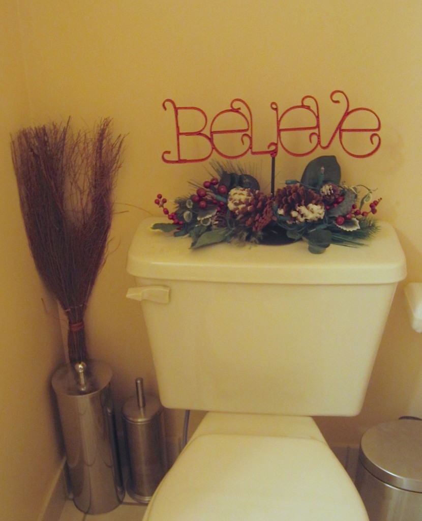 holiday bathroom decoration