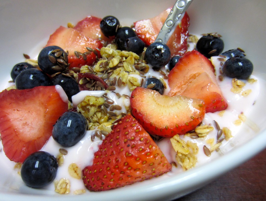 healthy yogurt breakfast