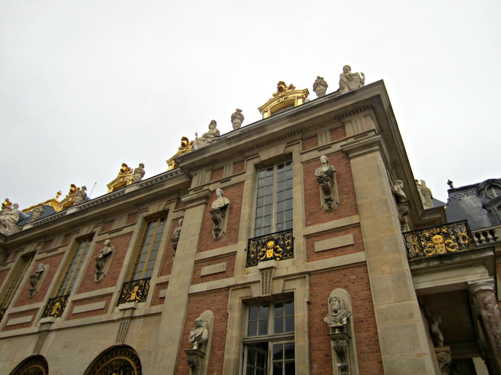 chateau versailles detail outside