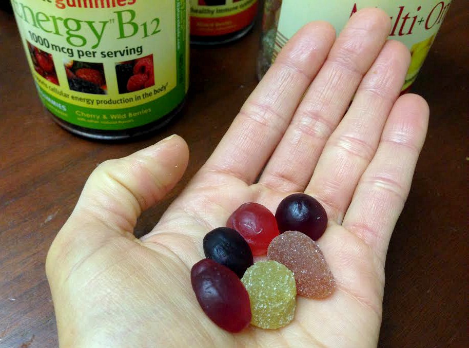 nature made adult gummies in hand