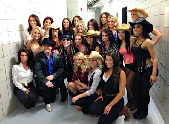 Pistons Dancers with Big & Rich