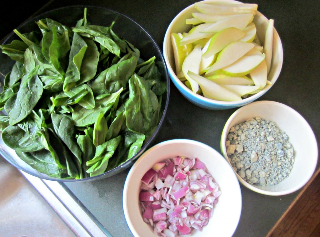 spinach and pear salad ingredients
