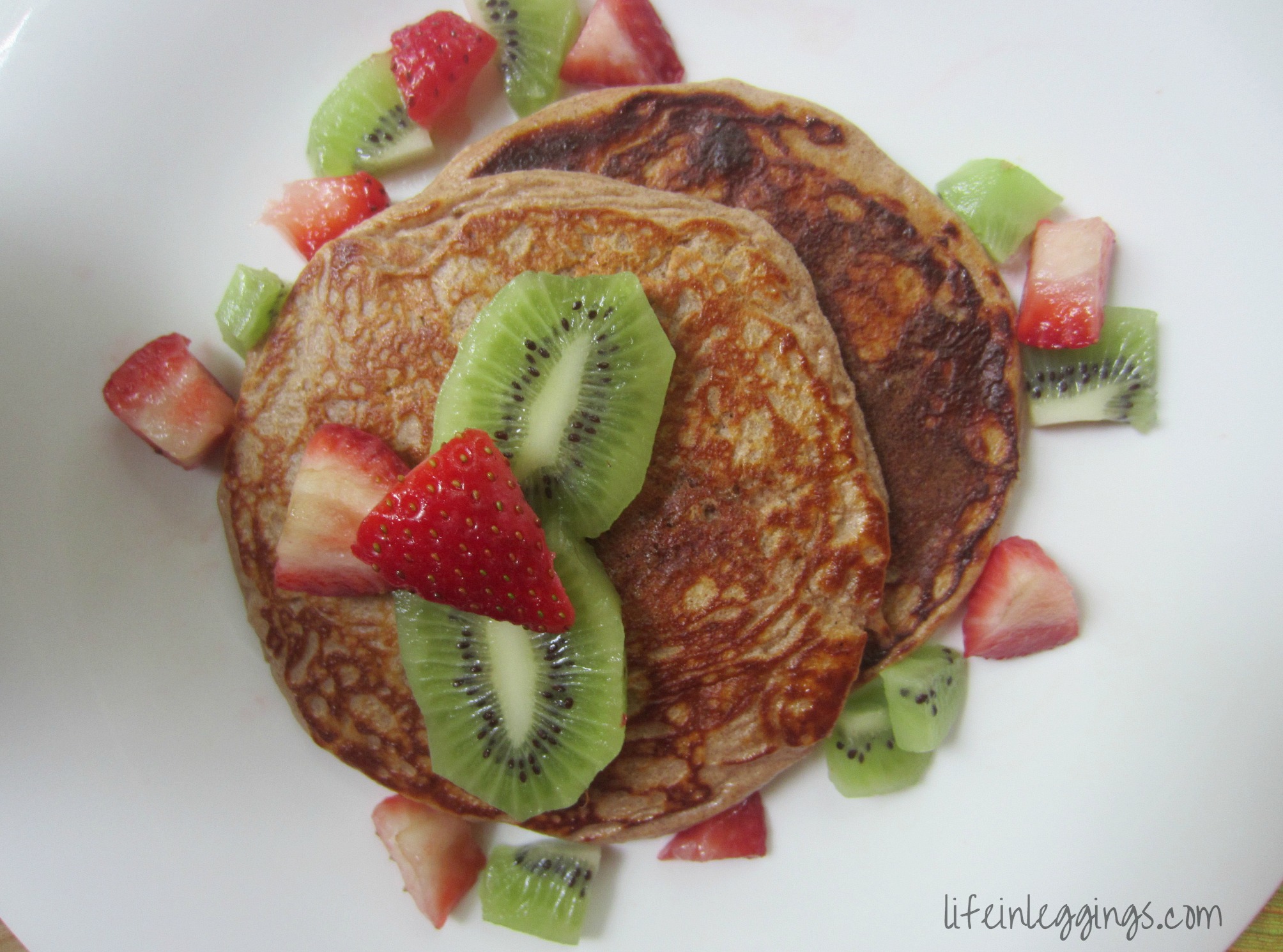 protein pancakes with berries
