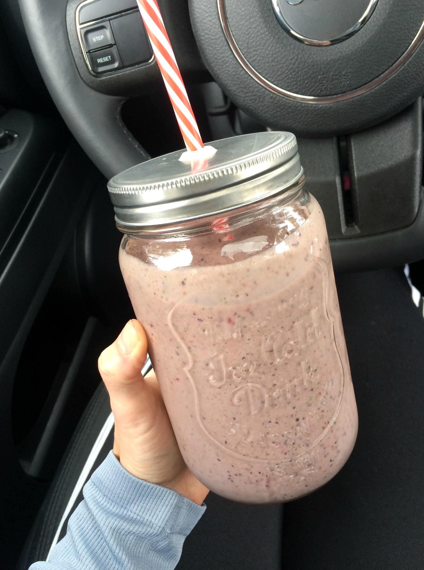 berry and green protein smoothie to go