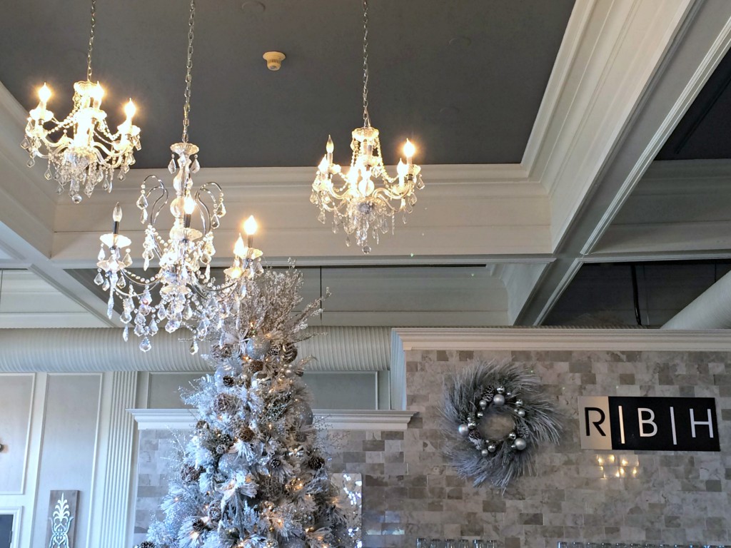 Rochester Brunch House decorated for christmas