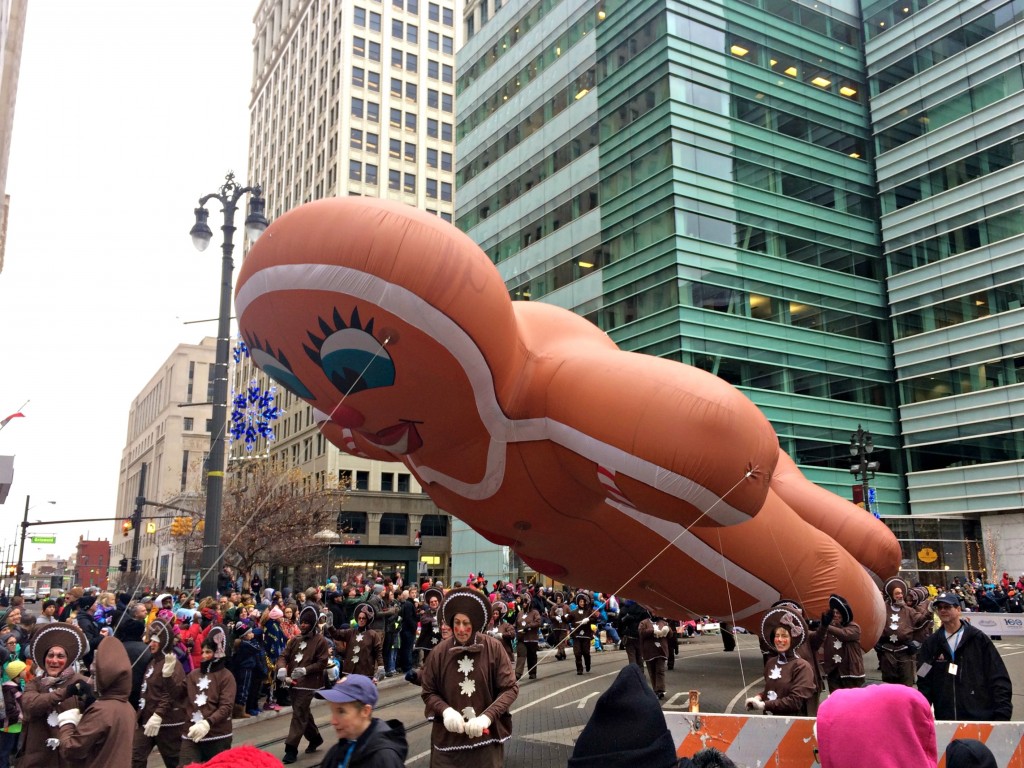 america's thanksgiving parade gingerbread man float