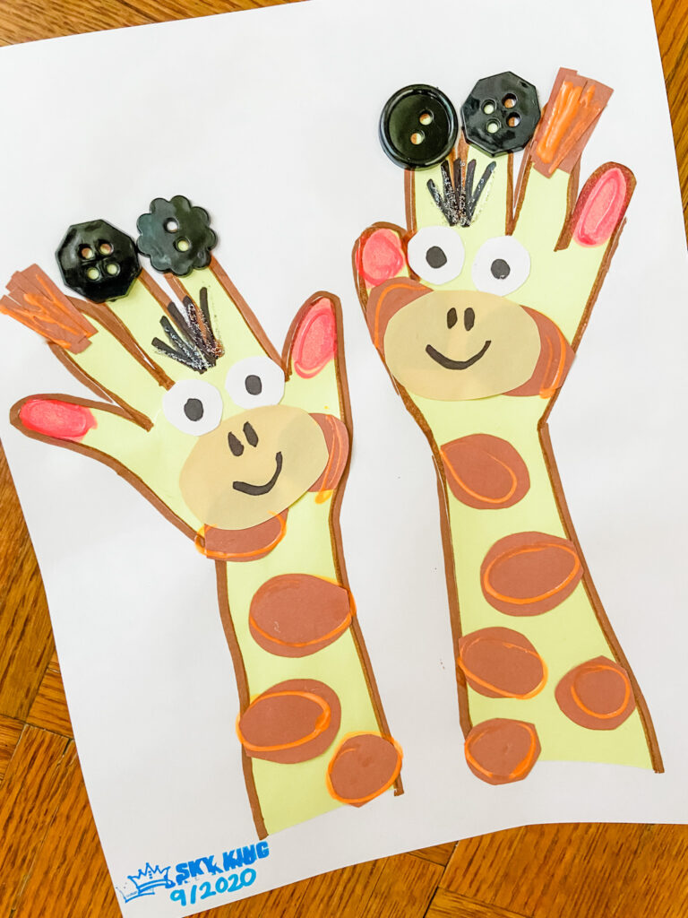 toddler handprint craft giraffe